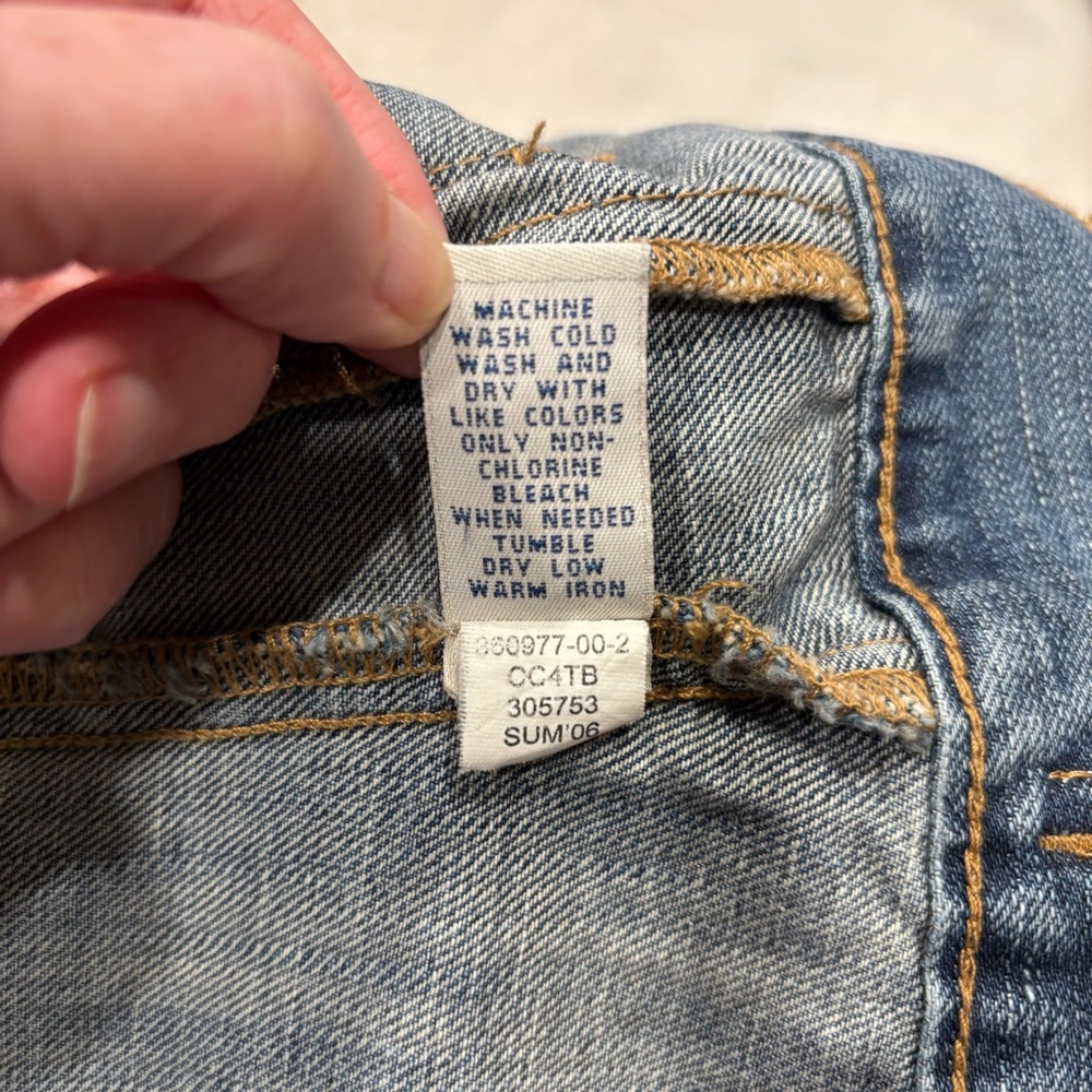 Old Navy Y2K Denim Trucker Jacket Women’s S Blue Button Front Classic Jean Coat - Picture 10 of 10